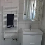 Pia *